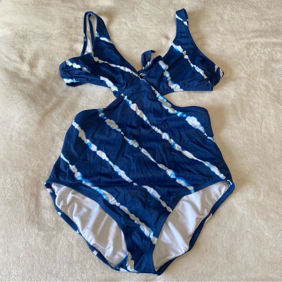 Beach Betty Blue Cut Out One Piece Swimsuit - Picture 3 of 8